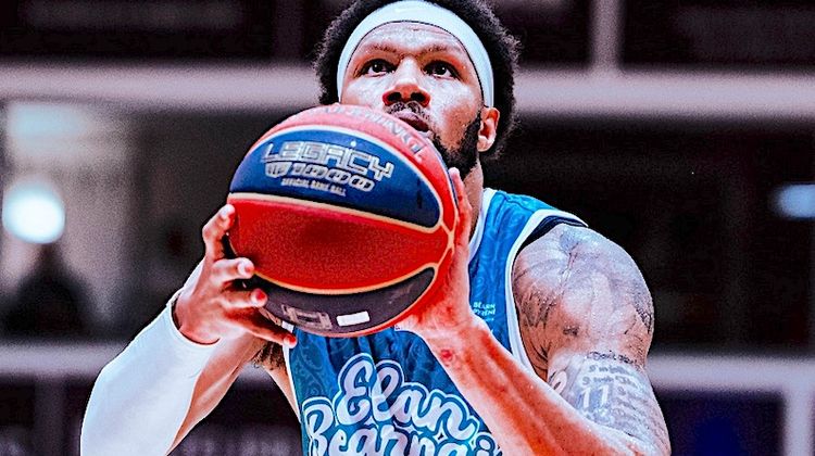 BALLE ORANGE – Pau et Basket Landes solides à l’extérieur